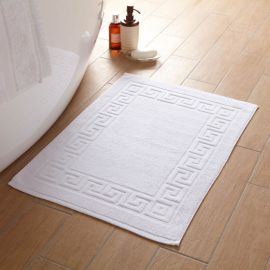 Mid-range 750gsm Greek Key Bath Mat